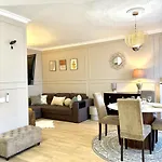 Chlodna Premium 2-bedroom Apartment, Center Apartment