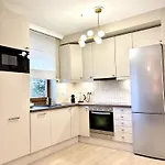 Chlodna Premium 2-bedroom Apartment, Center Apartment Warschau