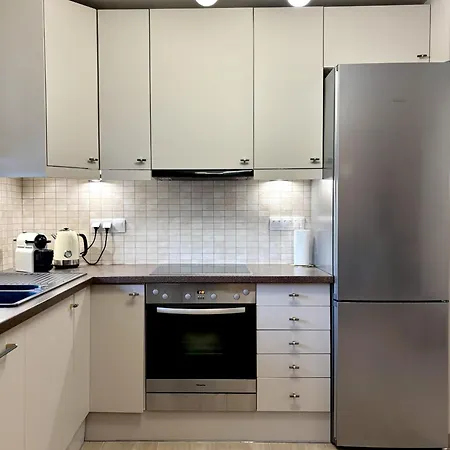 Chlodna Premium 2-bedroom Apartment, Center