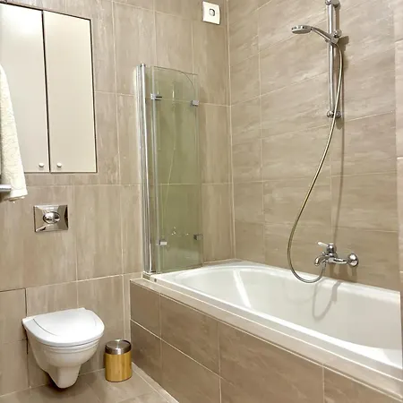 Chlodna Premium 2-bedroom Apartment, Center Apartamento *