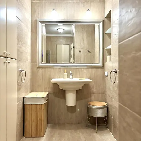 Chlodna Premium 2-bedroom Apartment, Center * Varsóvia