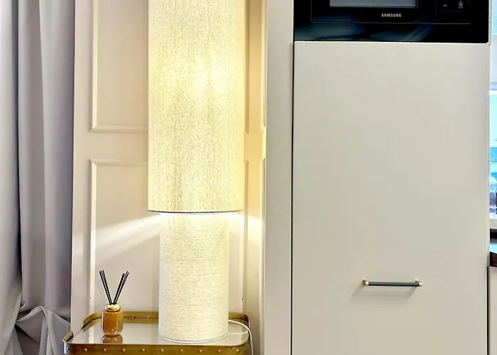 Апартаменты Chlodna Premium 2-bedroom Apartment, Center *