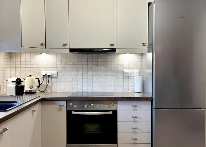 Chlodna Premium 2-bedroom Apartment, Center