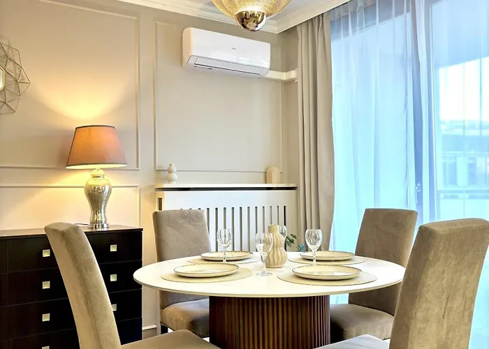 Chlodna Premium 2-bedroom Apartment, Center 아파트 *