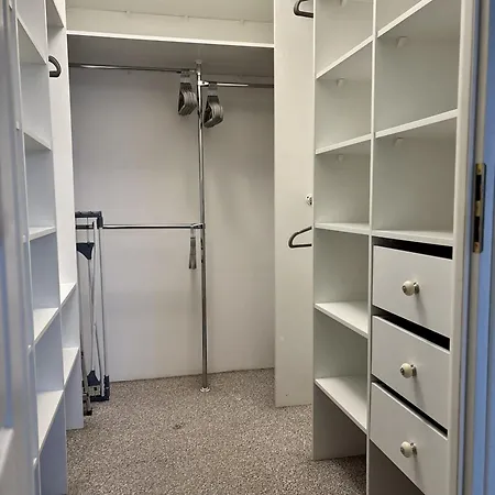 Appartement Chlodna Premium 2-bedroom Apartment, Center Warschau